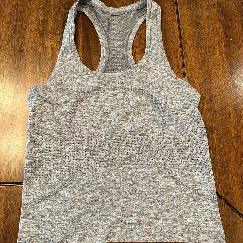 Lululemon Run Swiftly
